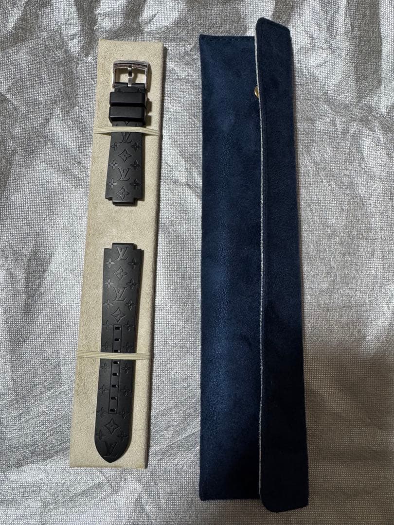 Louis Vuitton ブラック　ラバーベルト