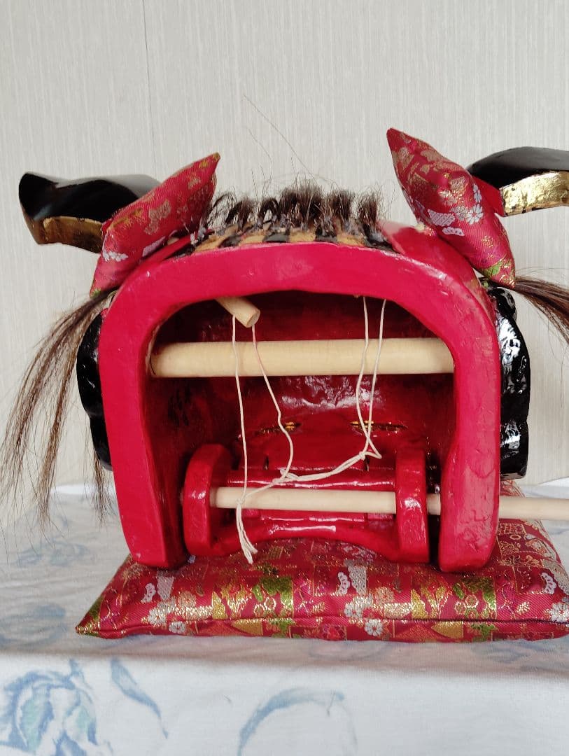 獅子頭　獅子座布団付き