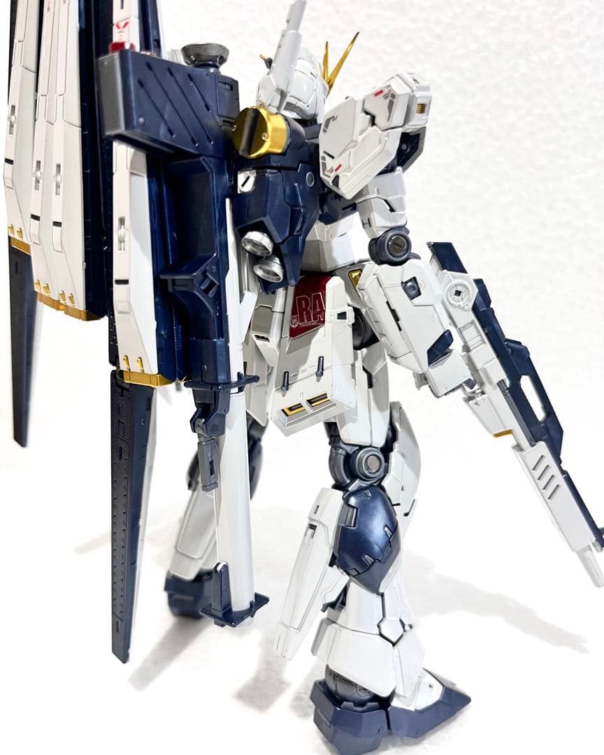 1/144 RG νガンダム チタニウムフィニッシュ 完成品
