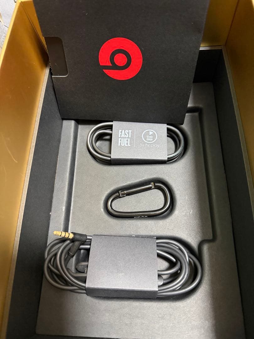 Beats Studio3 Wireless 台付