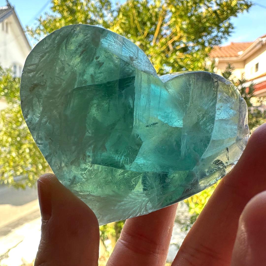 フェザーフローライト　ハート　7㎝　124.6g フローライト　マリンブルー