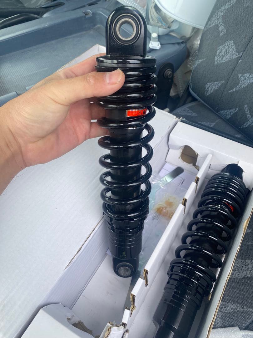 DRAG PREMIUM ハーレー　スポーツスター　サス　ショック