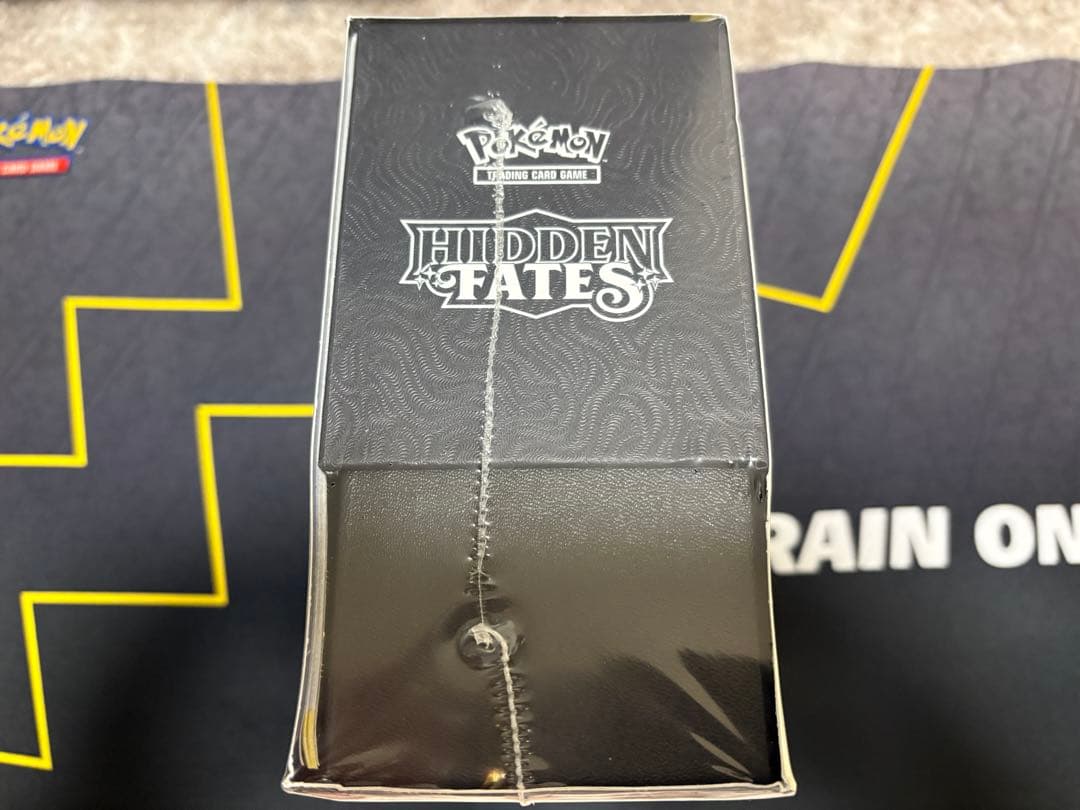 ポケモンカード Hidden Fates Elite Trainer Box