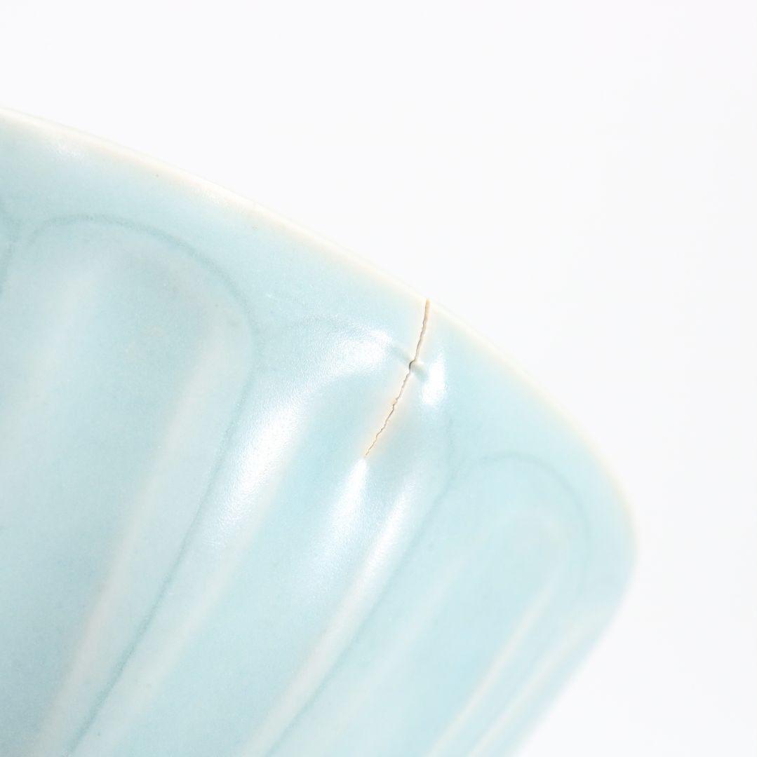 中国 青磁刻花蓮弁文鉢 茶碗　AT678