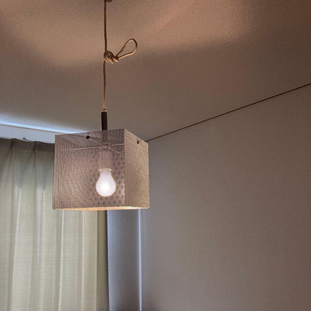 ポストモダン パンチングメタル キューブランプ