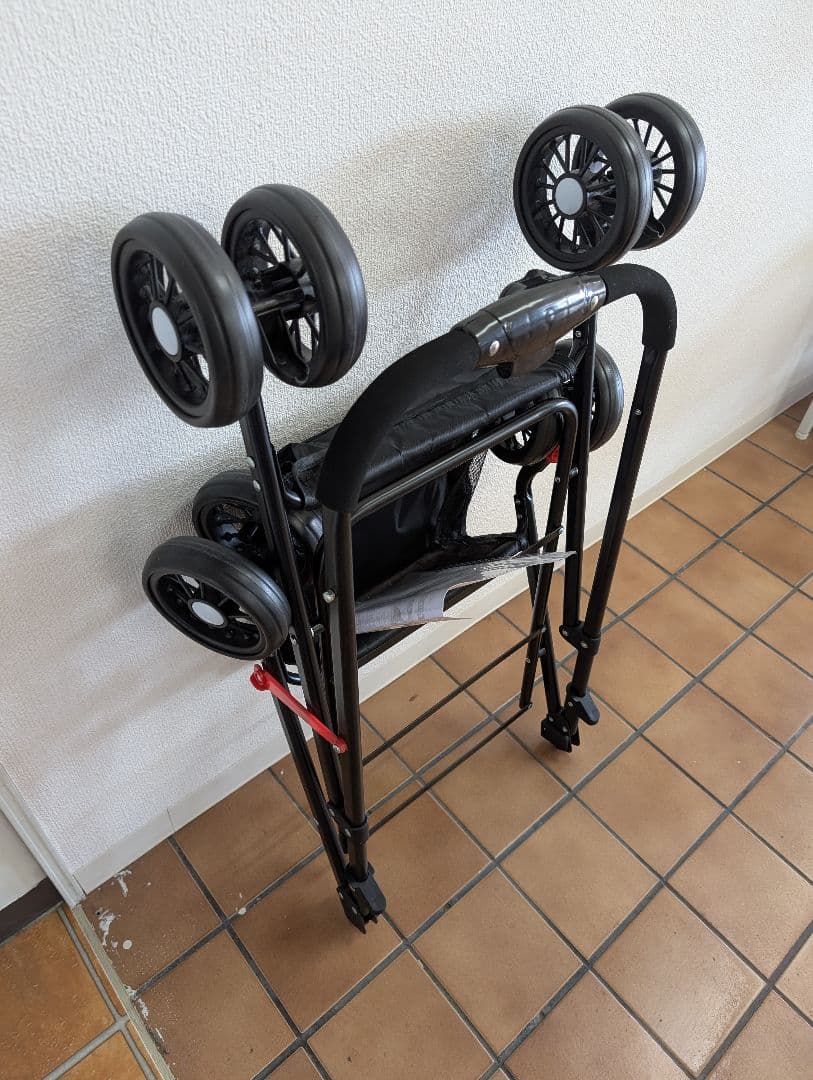 グレーのペットカート