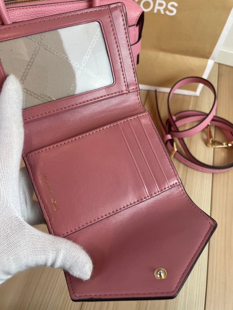 MICHAEL KORS レディース　ボディー　バッグ　財布　セット　ピンク