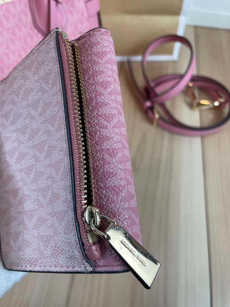 MICHAEL KORS レディース　ボディー　バッグ　財布　セット　ピンク