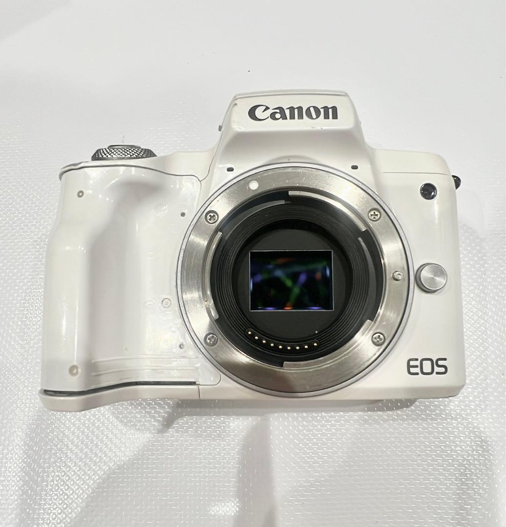 【ジャンク品】Canon EOS Kiss M 難あり　キャノン　ミラーレス