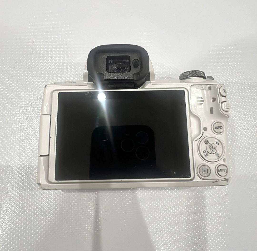 【ジャンク品】Canon EOS Kiss M 難あり　キャノン　ミラーレス