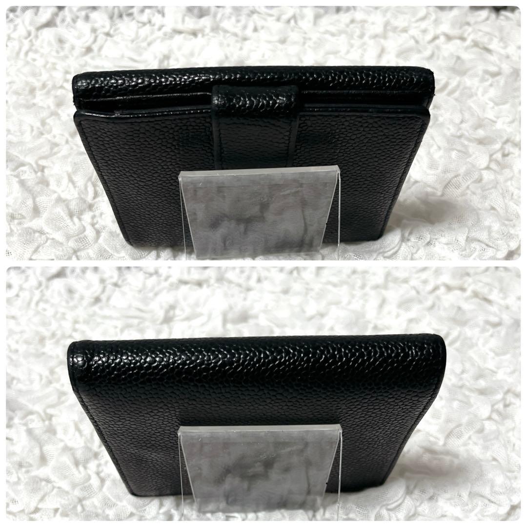 CHANEL ブラック 二つ折り財布　キャビアスキン　コンパクト　レザー　黒