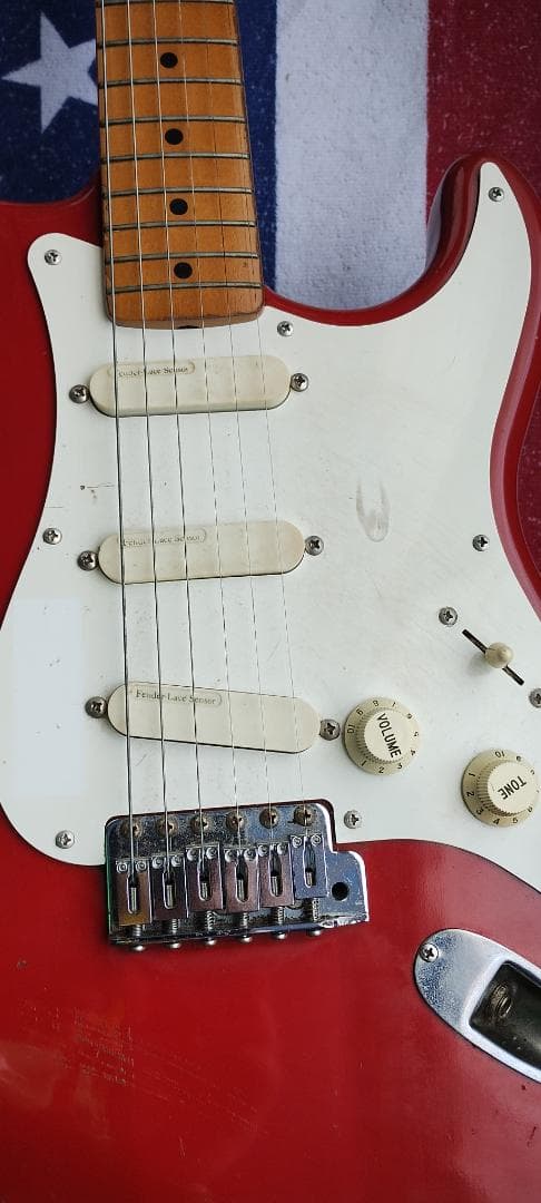 フェンダージャパン　レースセンサー付き ストラト