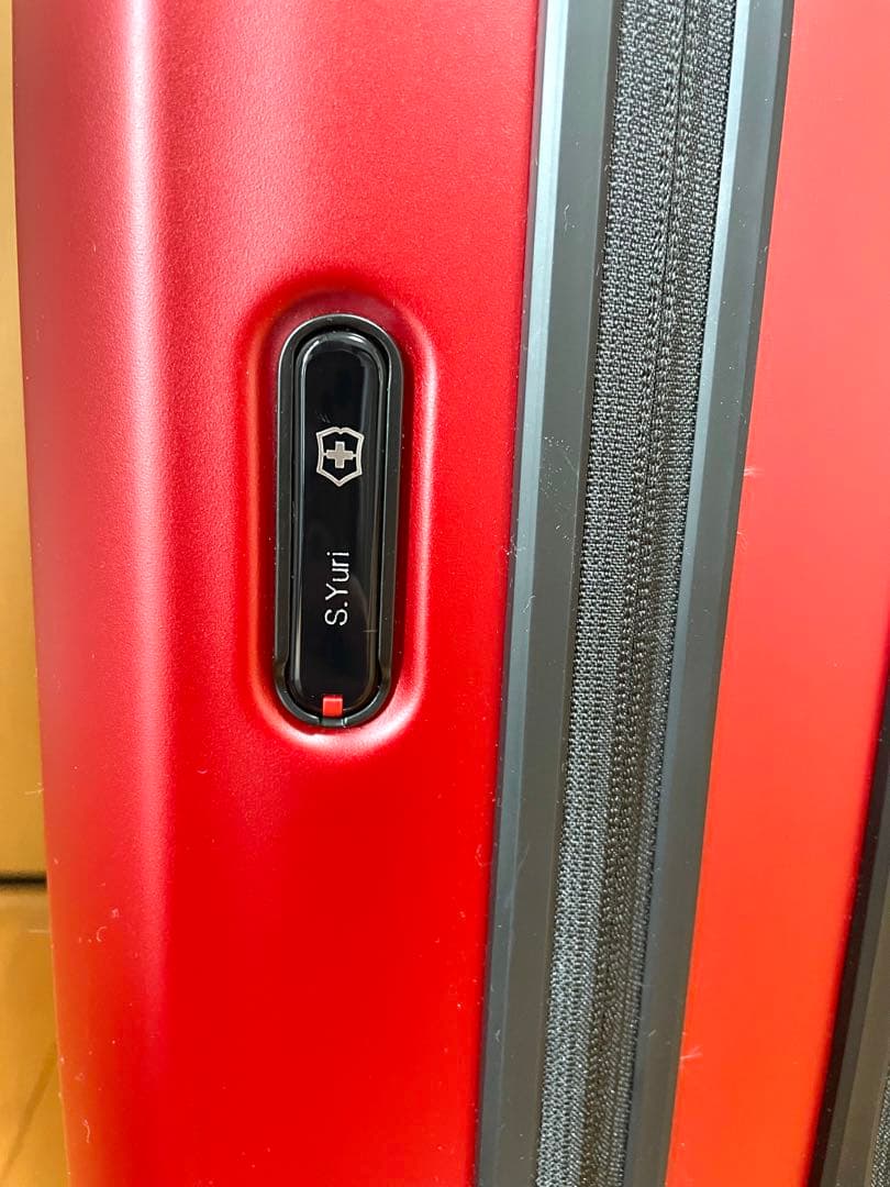 め*ぐ様 【新品・未使用】訳あり⭐︎ビクトリノックス スーツケース 81L