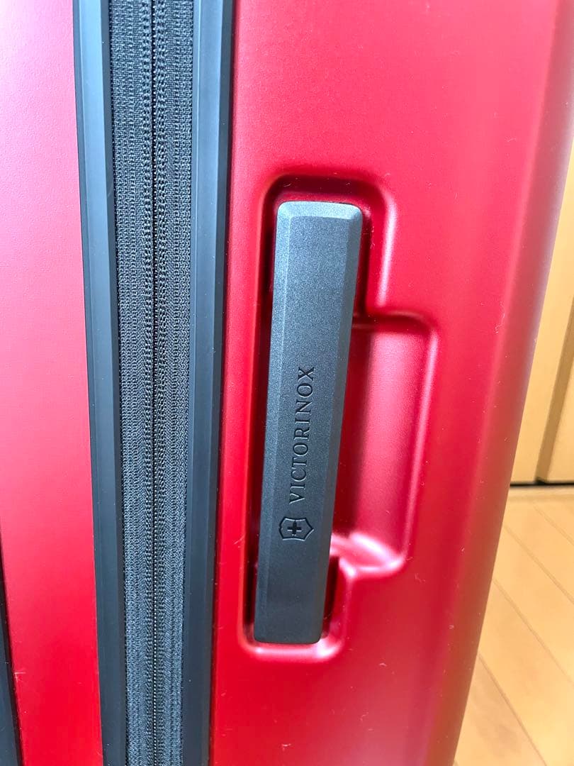 め*ぐ様 【新品・未使用】訳あり⭐︎ビクトリノックス スーツケース 81L