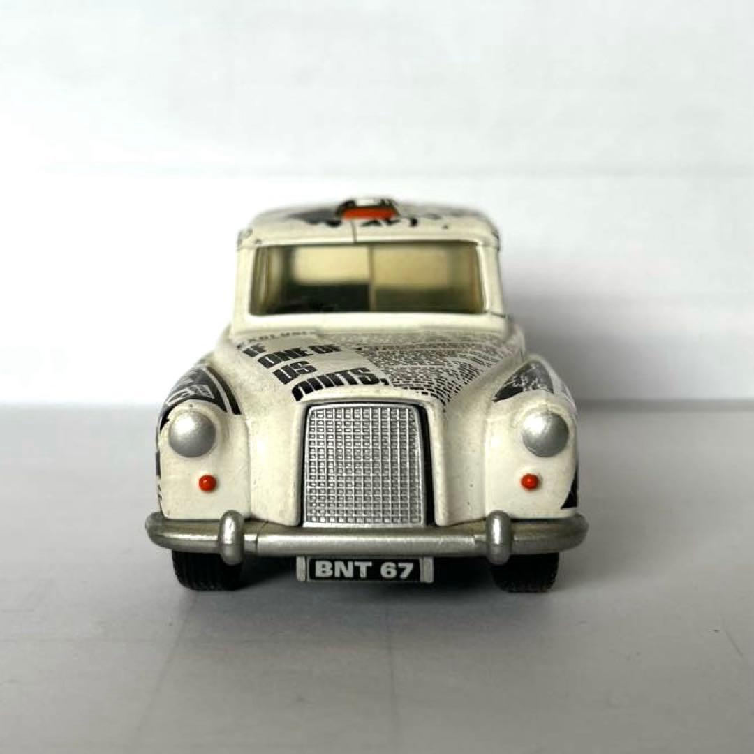 ビートルズ　THE Beatles ミニカー 3種 コーギー社製