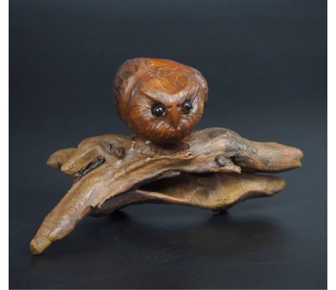 送料無料コレクター放出品天然素材フクロウ置物　神代木にフクロウ箱付骨董古玩古美術