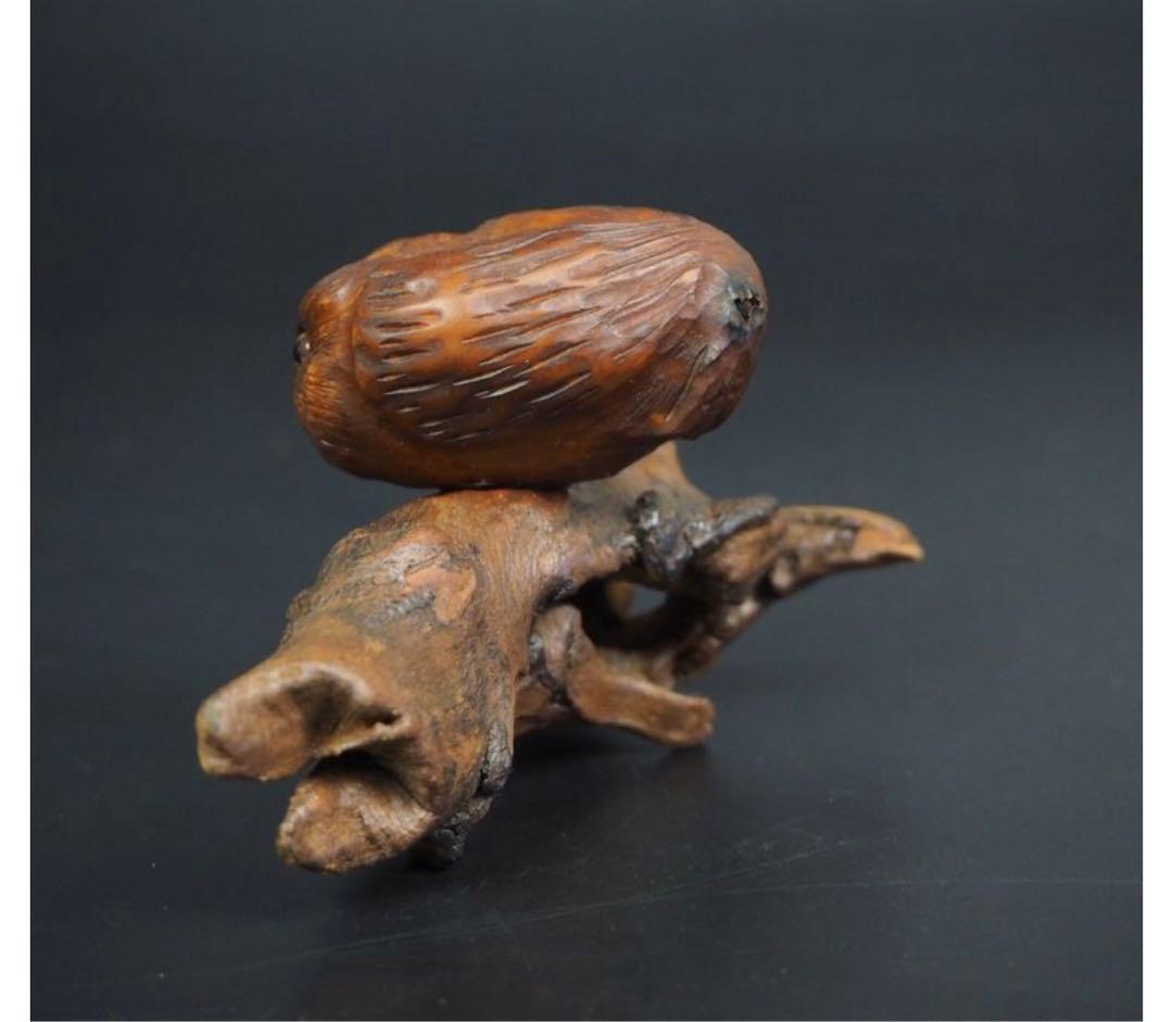 送料無料コレクター放出品天然素材フクロウ置物　神代木にフクロウ箱付骨董古玩古美術