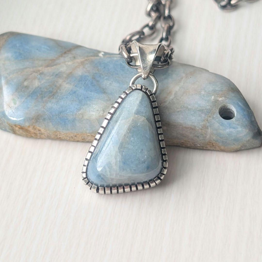 ハンドメイドの入りコン沢翡翠のペンダントトップ