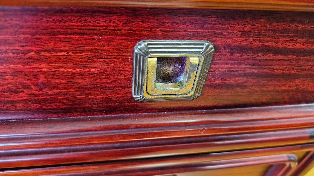 【美品・良品】高級感ある箪笥　タンス　たんす（引き出し箪笥）