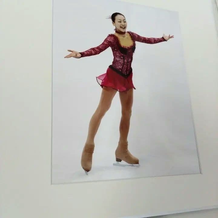 バンクーバー五輪 2010 浅田真央 直筆サイン 写真アルバム 非売品
