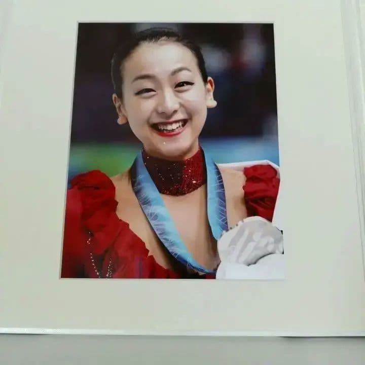 バンクーバー五輪 2010 浅田真央 直筆サイン 写真アルバム 非売品