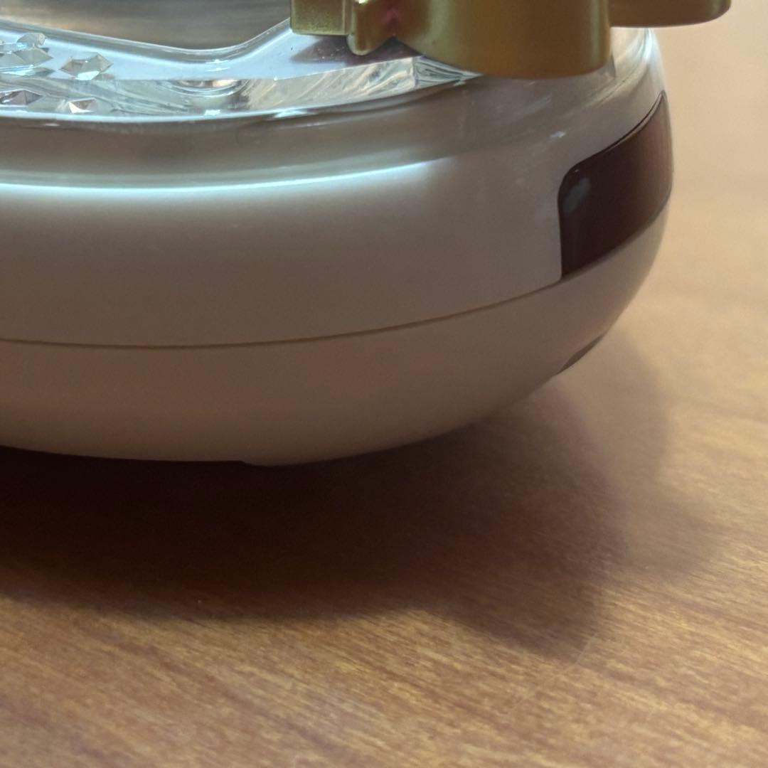 たまごっちピース　ホワイト　Tamagotchi P's ピアス付き