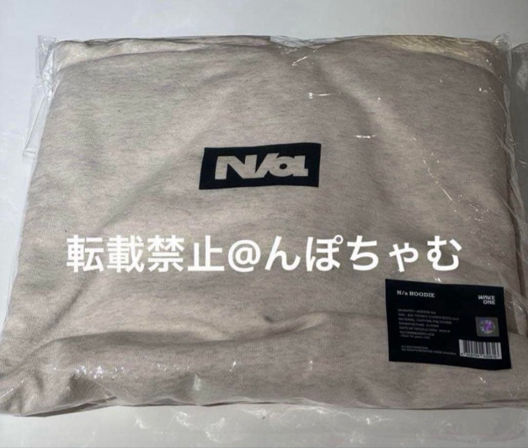 izna フーディー 新品未使用 POPUP md