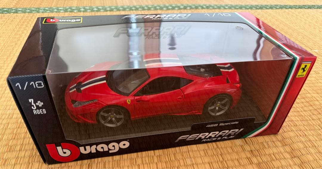 ミニカー burago Ferrari 458 Speciale 1/18