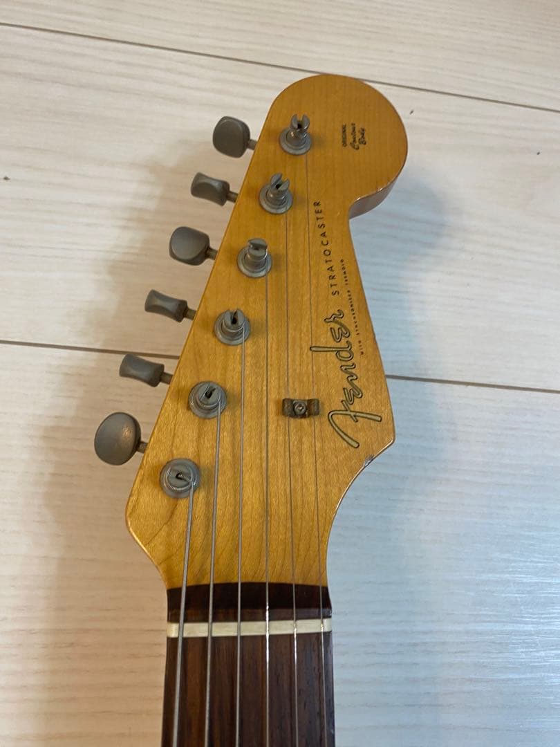 Fender japan ストラトキャスター