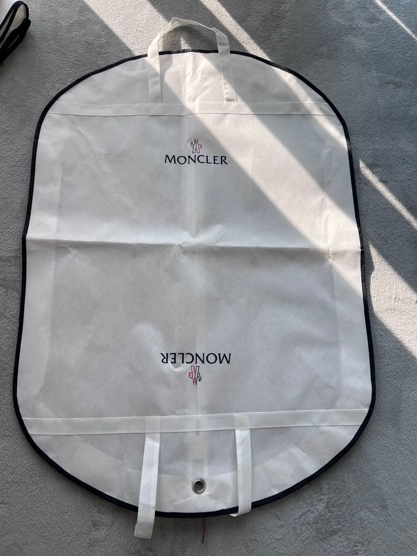MONCLER ガーメントバッグ 4枚セット