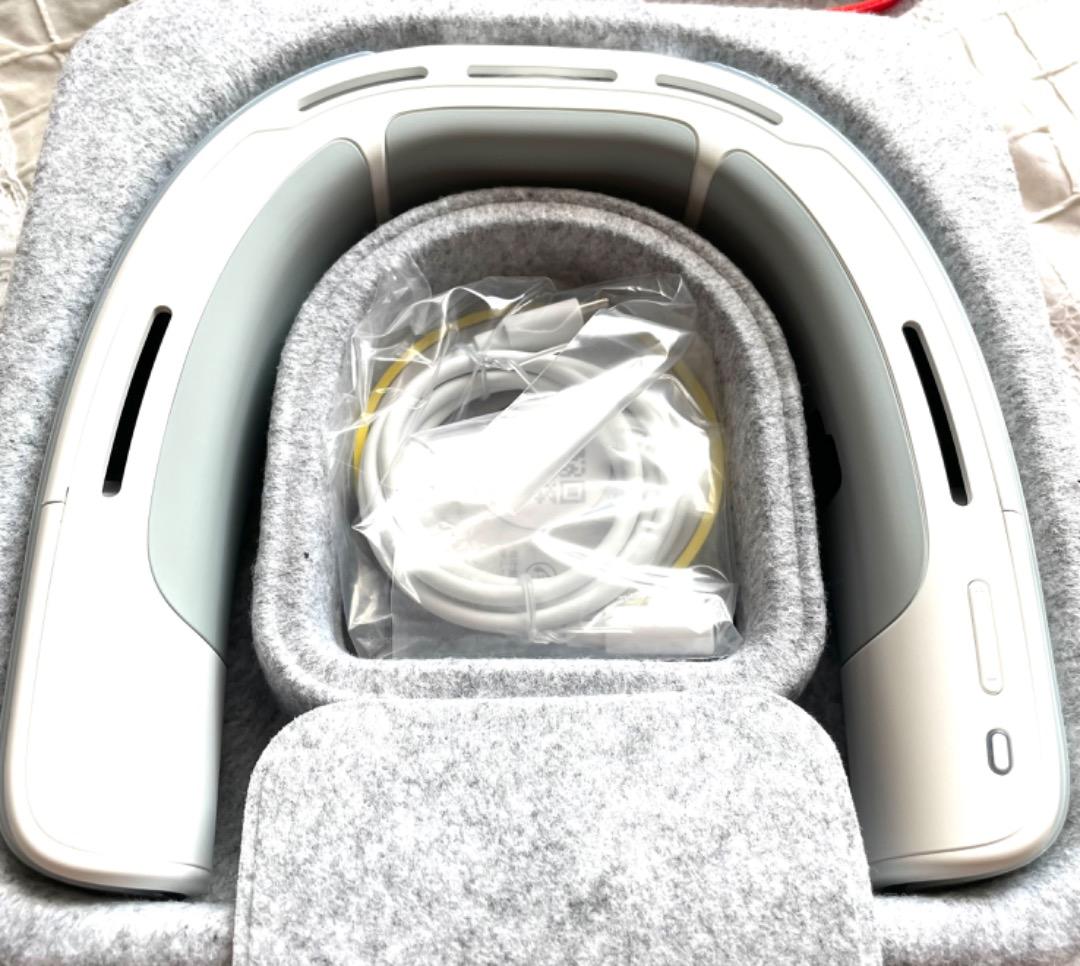 匿名配送 新品 URAメタウラ 冷暖房　ネック ポータブル エアコン