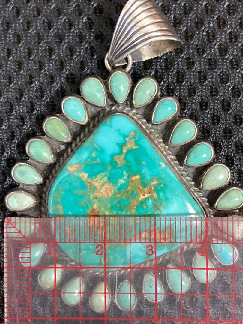ナバホ族ターコイズペンダント A. Jakeインディアンジュエリーロンハーマン