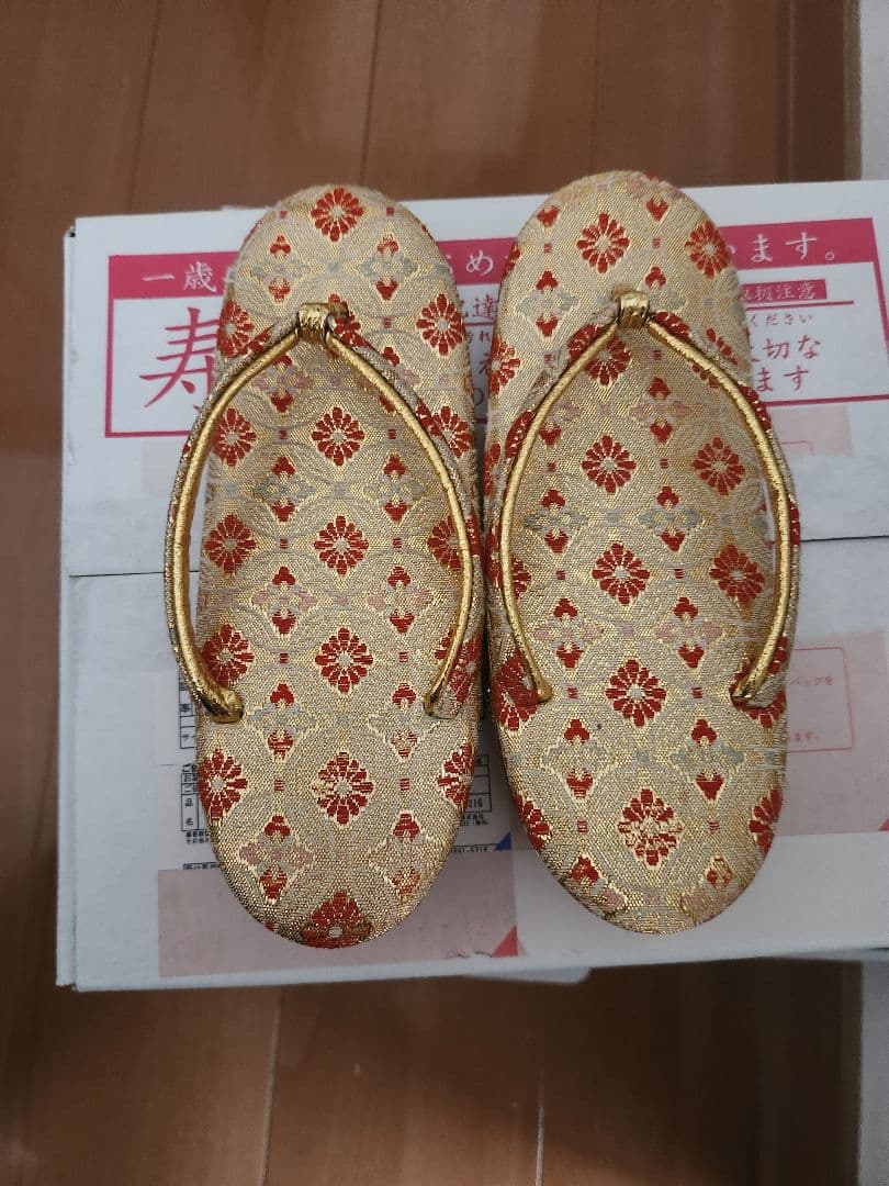 7歳着物6点セット 赤 花柄刺繍