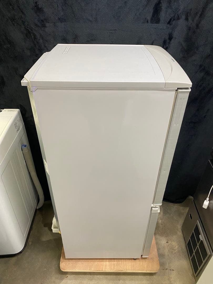 SHARPノンフロン冷凍冷蔵庫137L2014年製SJ-14Y-S除菌・清掃済み