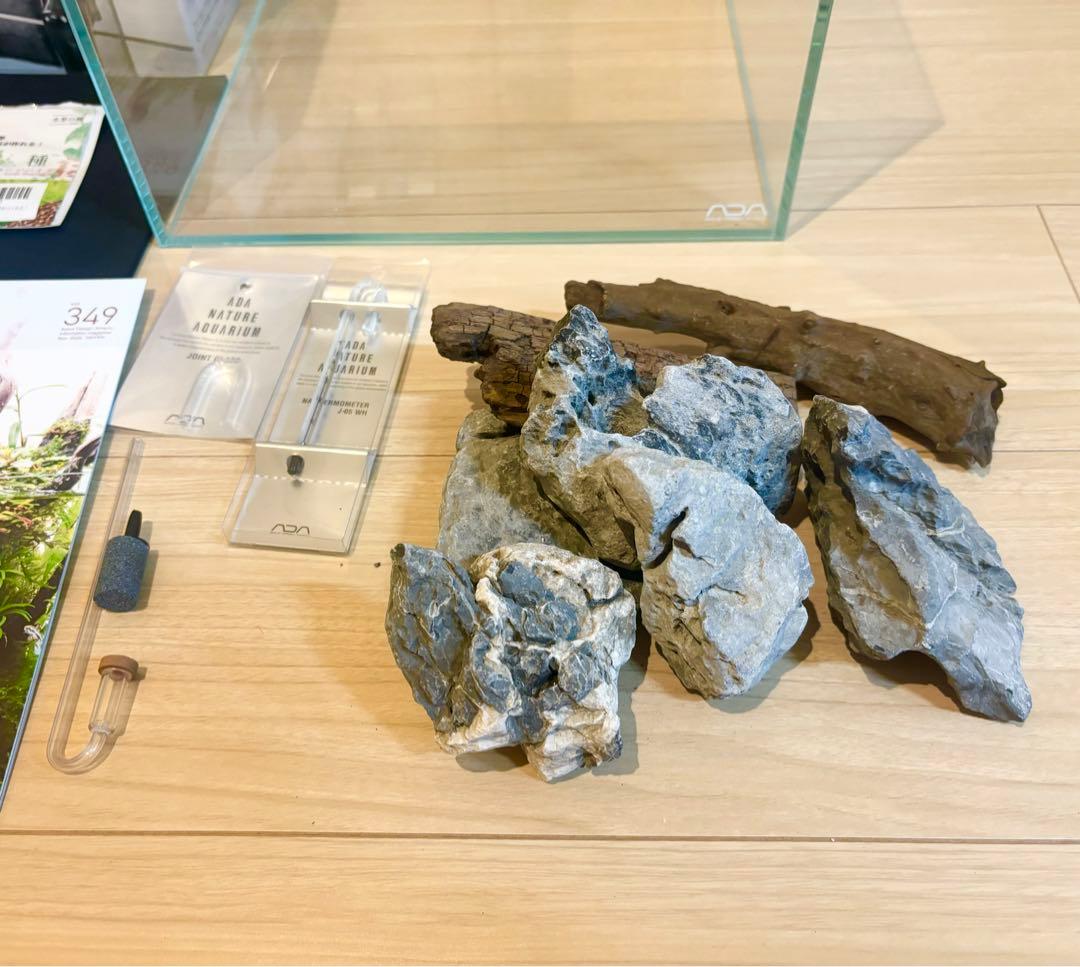 ADA 水槽 30cmキューブ キューブガーデン ライト セット GEX 龍王石