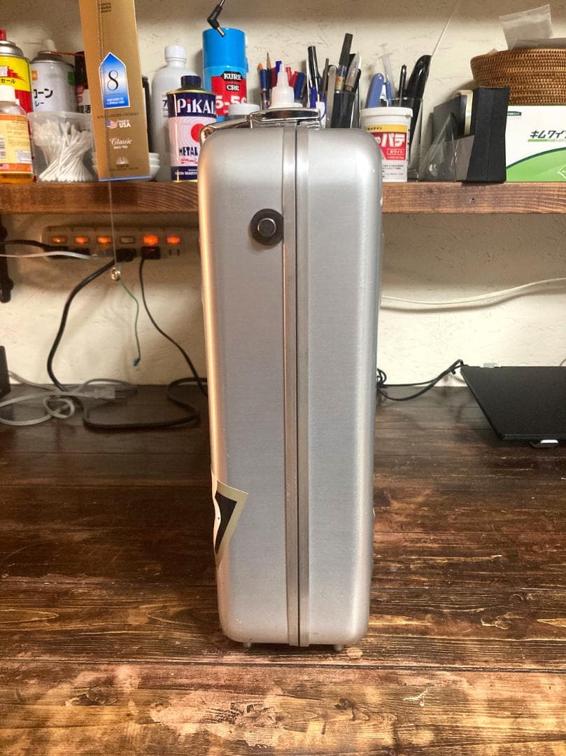 旧モデル　ZERO HALLIBURTON　アルミアタッシュケース