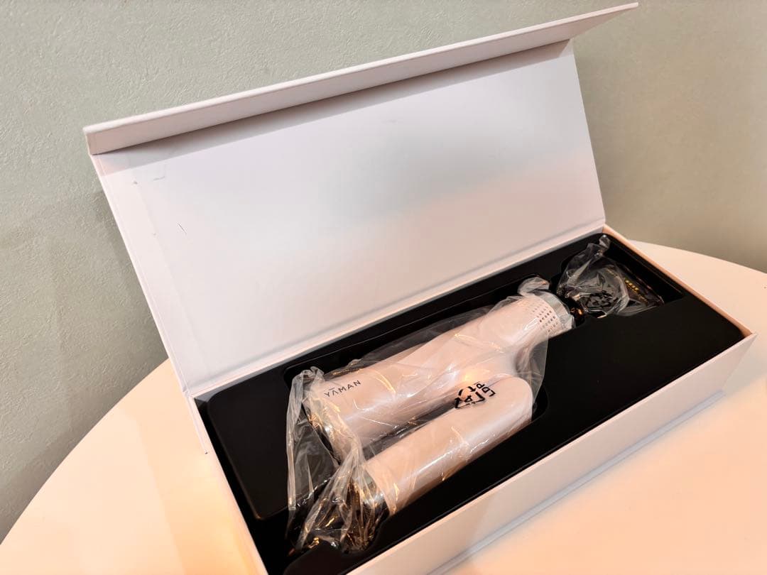 【新品未使用】YAMANリフトドライヤースマート艶髪ドライヤーコンパクトモデル