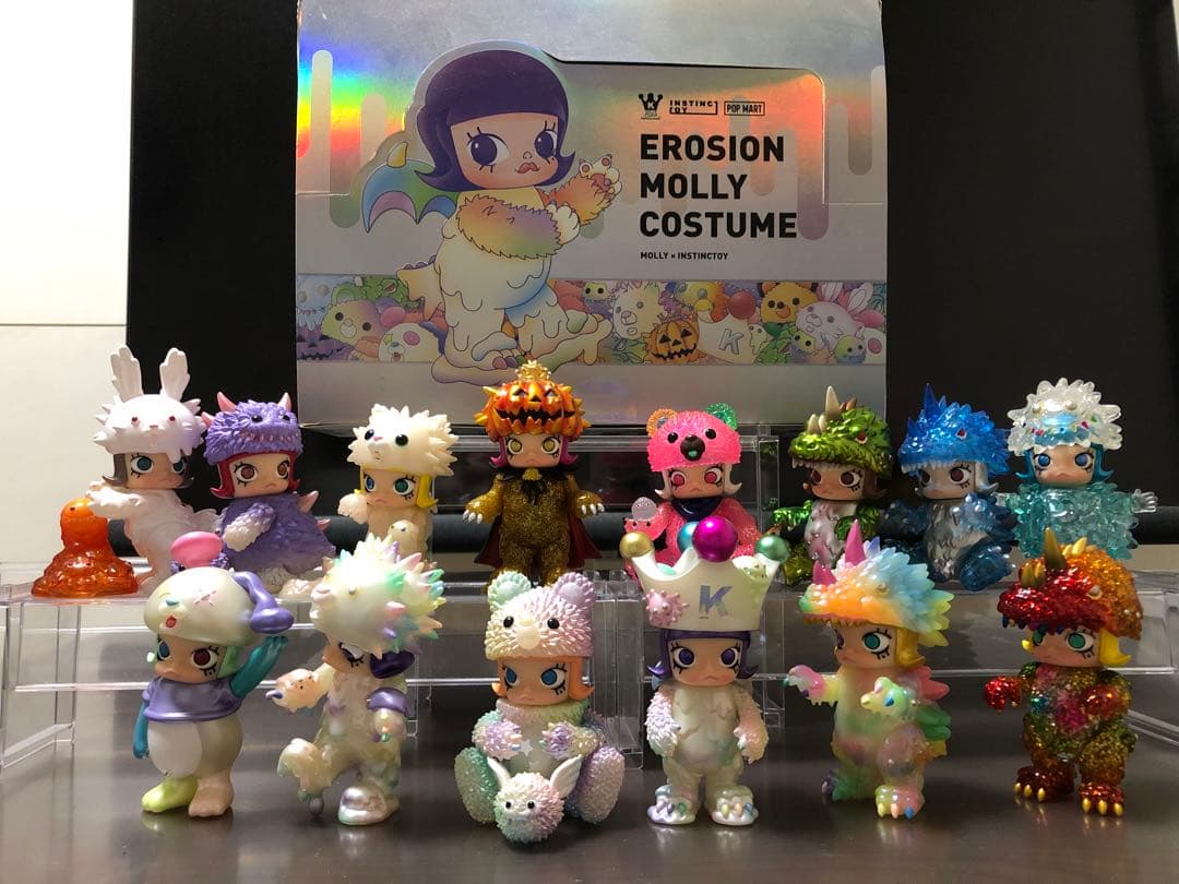 POPMART MOLLY×INSTINCTOY EROSION MOLLY