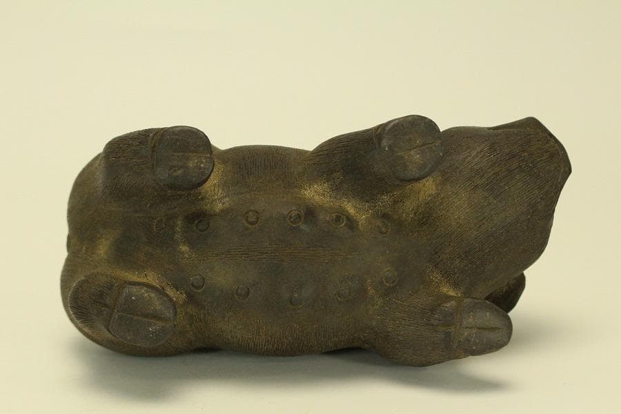 中国美術 紫泥 猪 細密 置物 骨董(LC982)