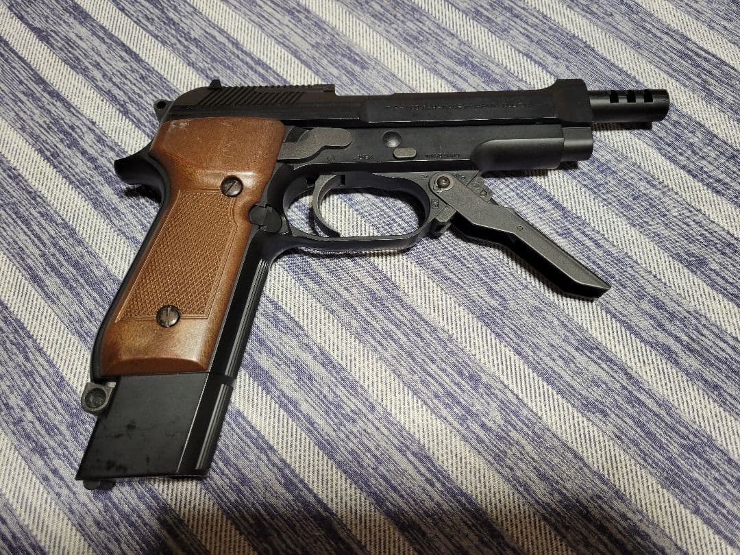 東京マルイ 電動ハンドガン　ベレッタ M93R