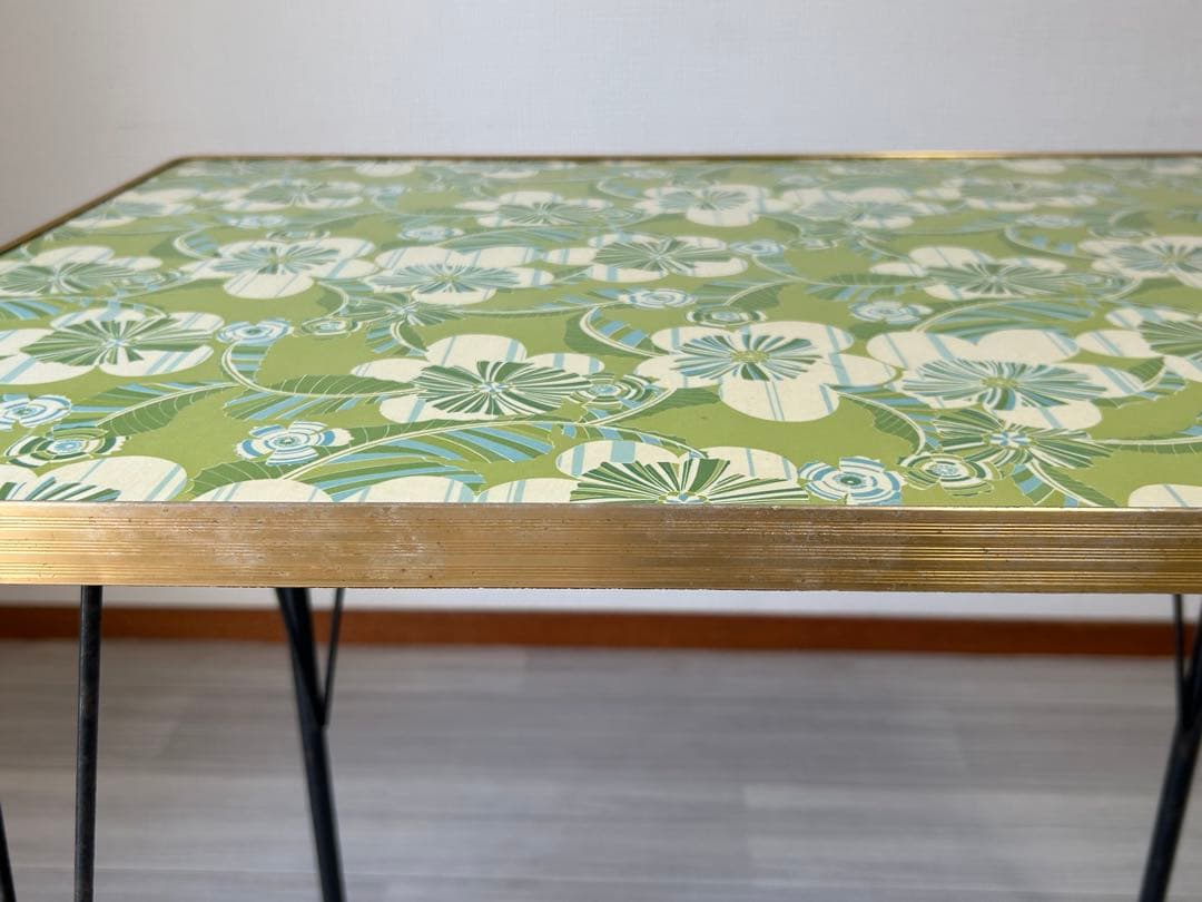 昭和レトロ　ポップ　花柄　鉄脚テーブル　ヴィンテージ　作業台　ダイニング　机