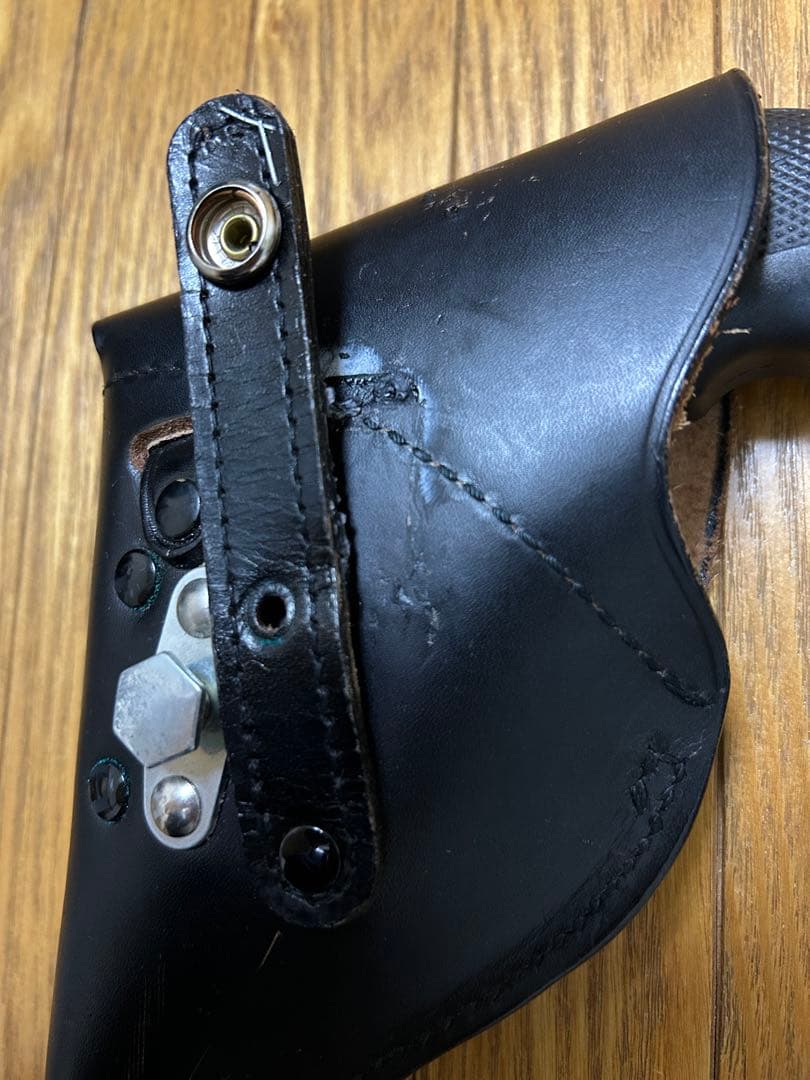 レザー ホルスター 黒 右利き用 コイルコード付き