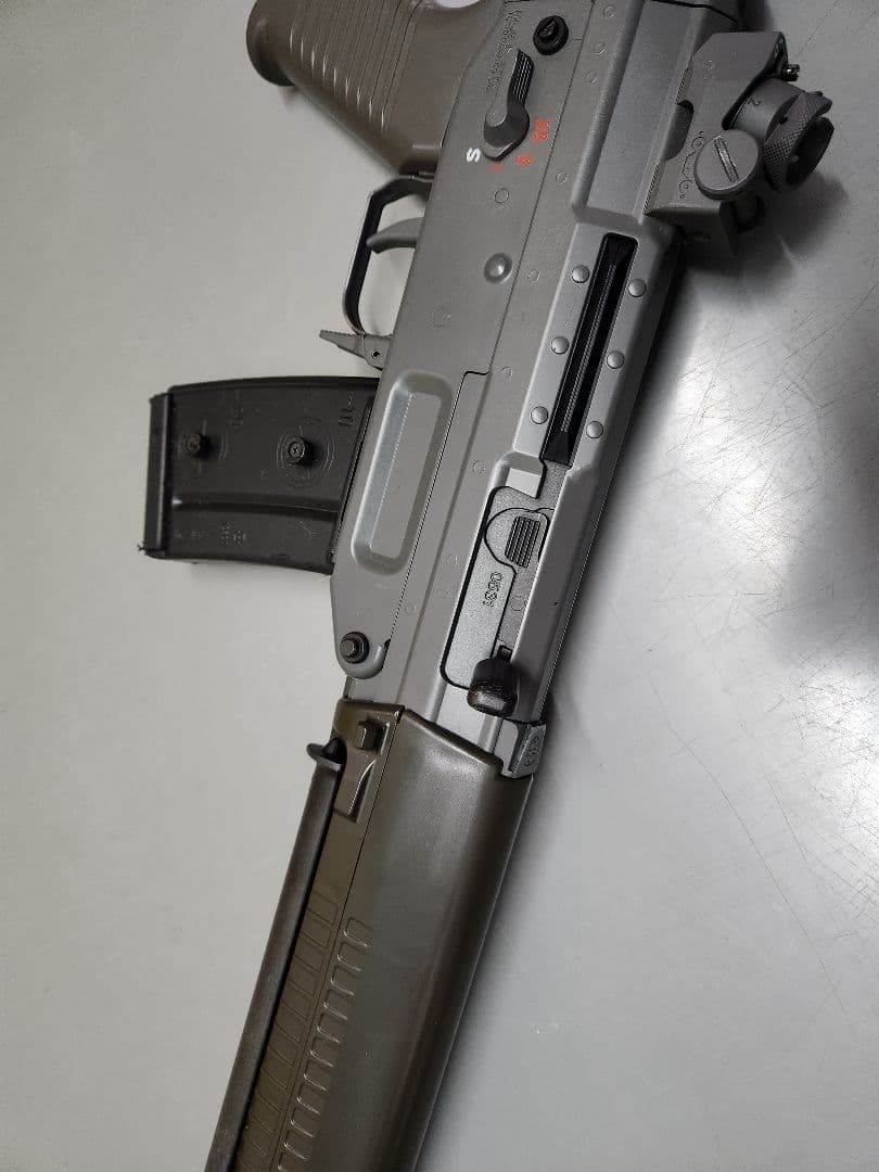 東京マルイ SG550-1アサルトライフル 電動ガン