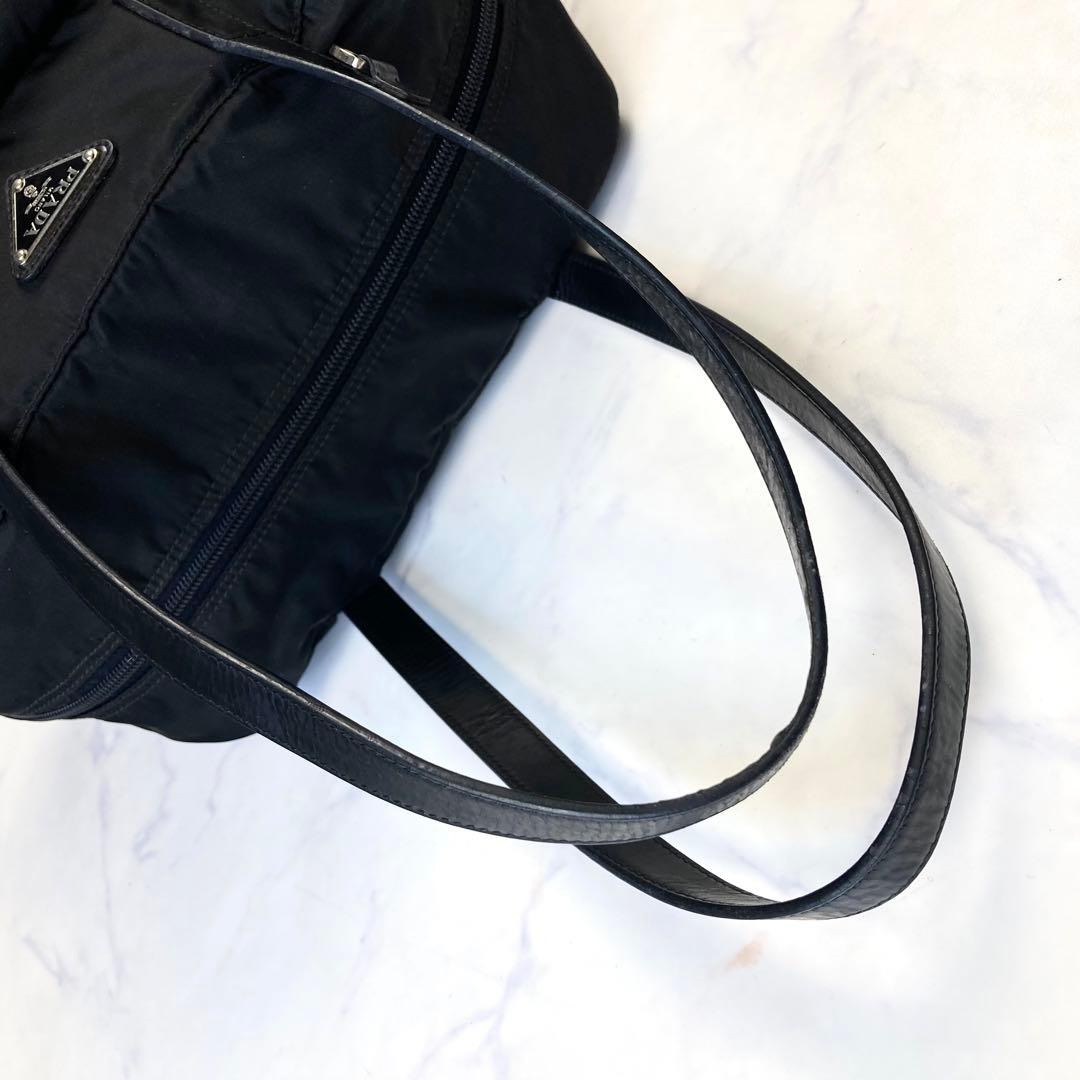 PRADAトートバッグ ビジネス テスートナイロン 三角ロゴ　黒