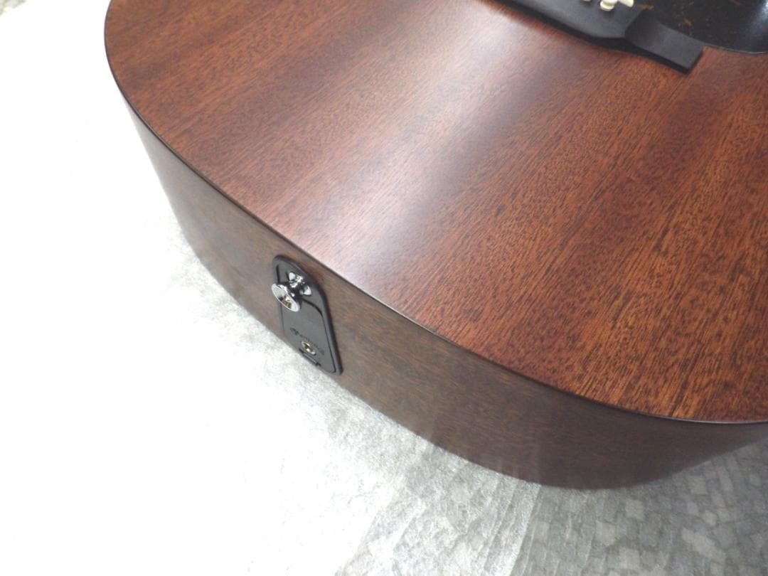 Martin　オール単板　エレアコギター　Road Series　000－10E