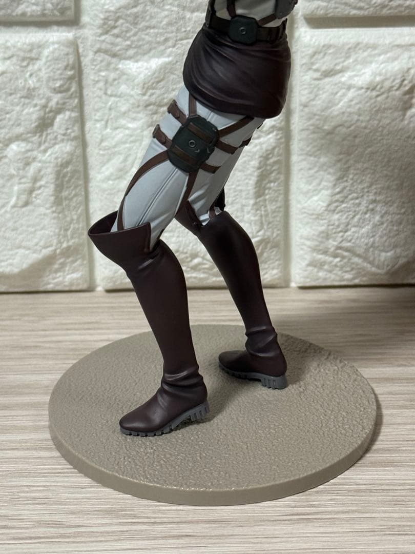 一番くじ　進撃の巨人　B賞アニ　壁の外の世界