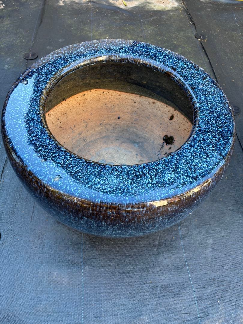 陶器　メダカ鉢・火鉢