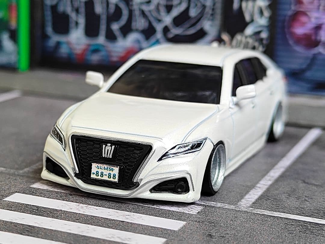 トミカ改造 トヨタ クラウン サイドミラー付き ☆深リム ☆ホットウィール 廃盤