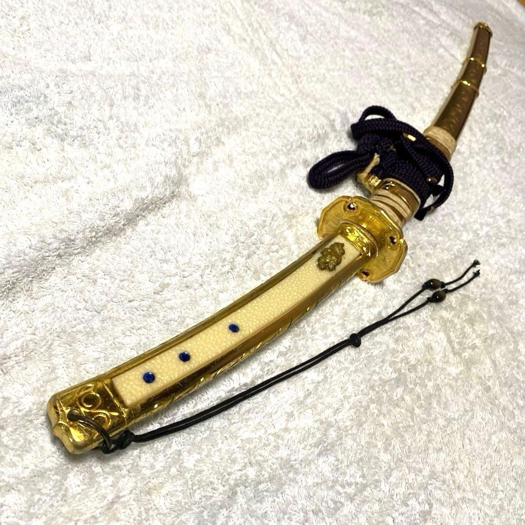 模造刀　金色の太刀　陣太刀　金属刀身