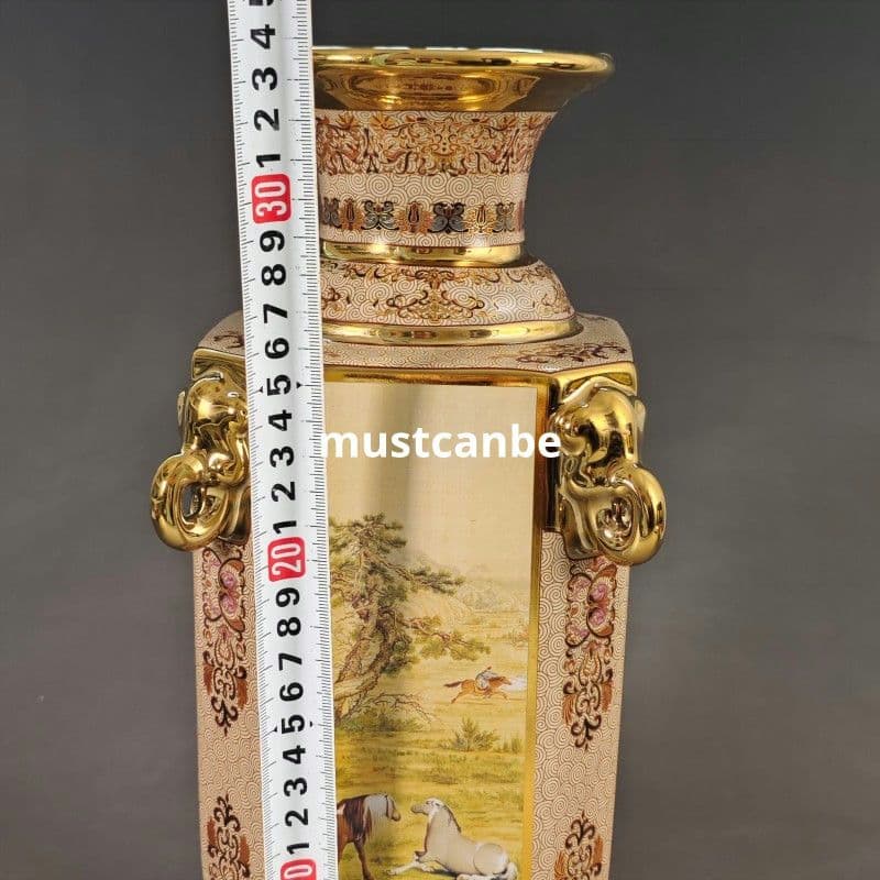 景徳鎮 蒔金四方磁器王瓶 陶磁器 装飾品 現代工芸品 美術品 置物